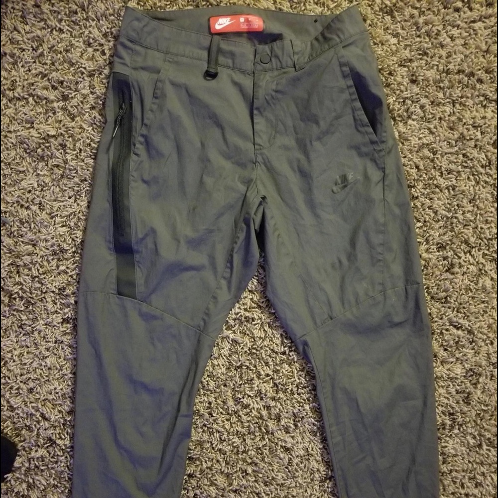 MENS GREY NIKE ATHLETIC JOGGERS